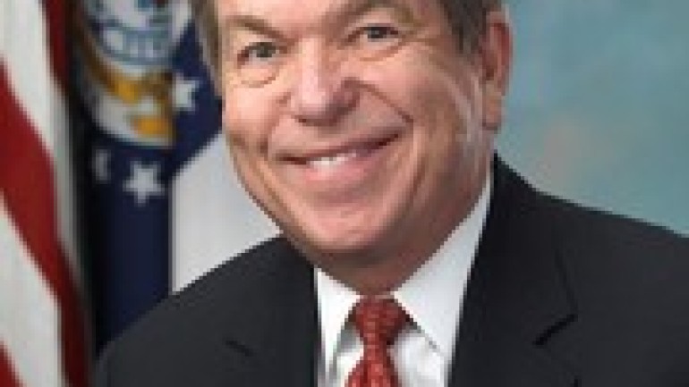 Conservatives go to facebook to vent, organize, and replace Roy Blunt