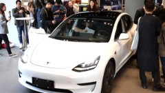 Tesla, Çin’de ürettiği ilk otomobilleri teslim etti